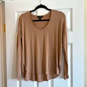 Forever 21 Tan Long Sleeve V-Neck Tee Size S.